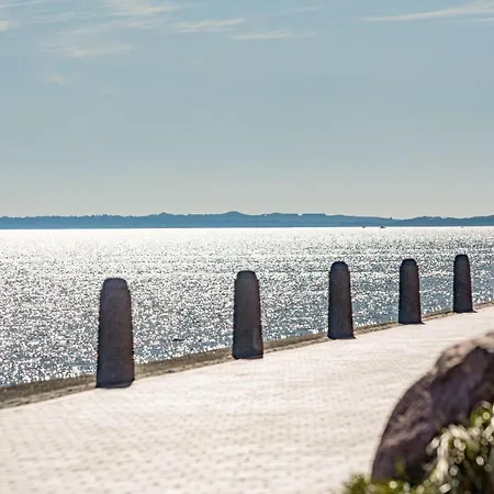 Achtersteven Apartament